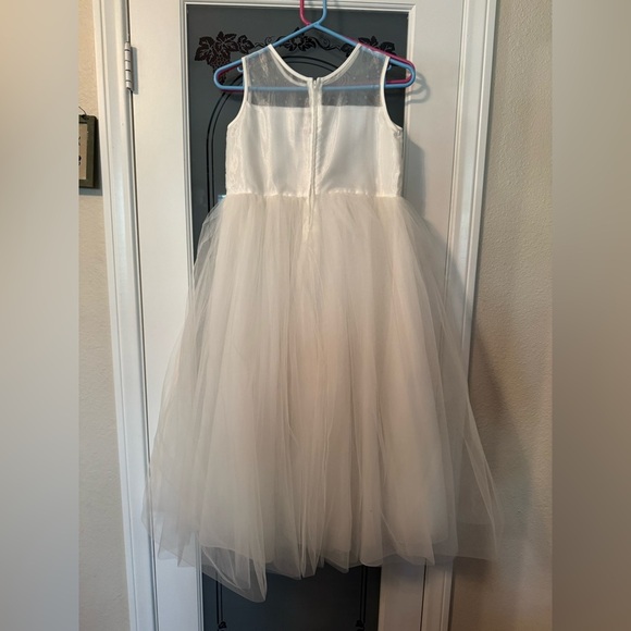 Girls flower girl beaded holiday White Tulle Dress size 12 dry cleaned wedding - Picture 2 of 3